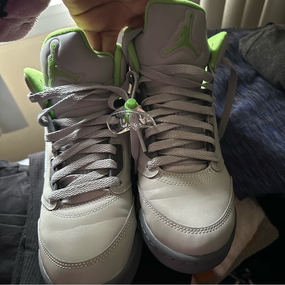 Jordan Retro 5 “ Greenbeans “